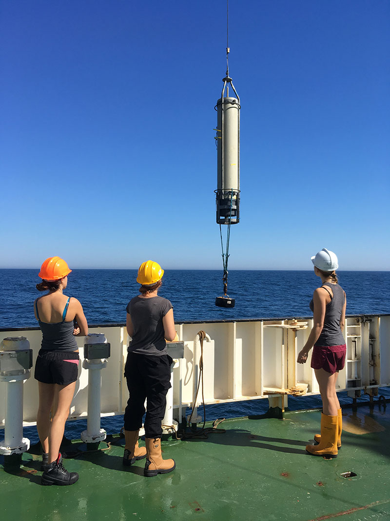 Deploying a Marine Snow Catcher during a PARTITRICS expedition.